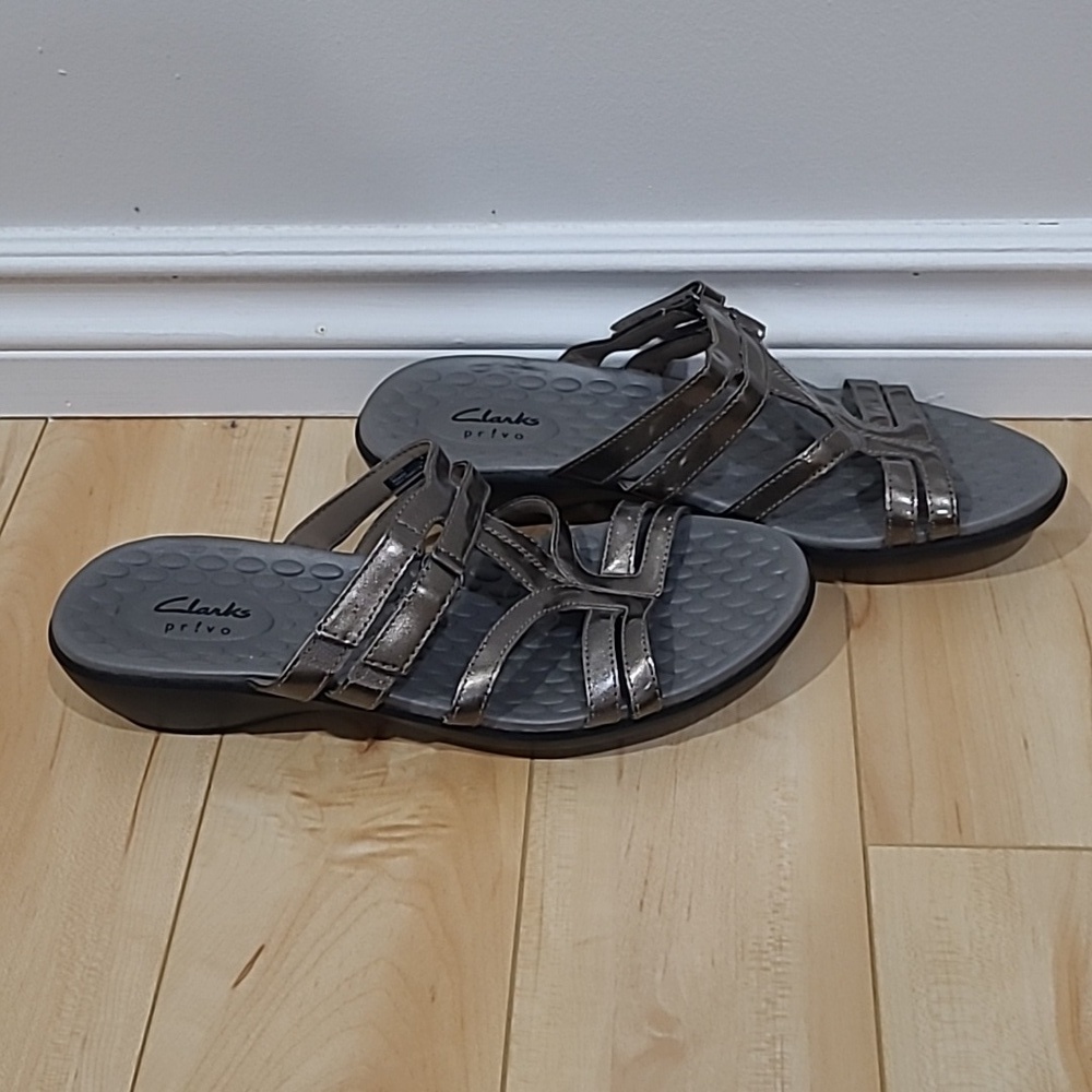 Clarks Women's Size 9.5 Strappy Sandals - Picture 2 of 6